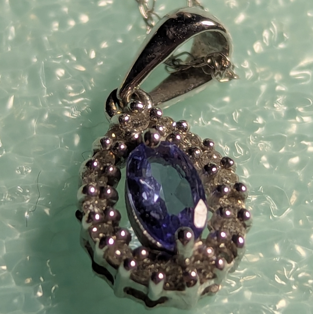 10k Tanzanite Necklace Oval with chain - Picture 5 of 5